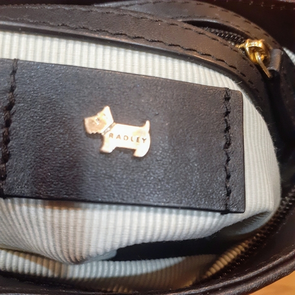 Radley London Zip Around OS Black Med Radley London - Picture 3 of 4